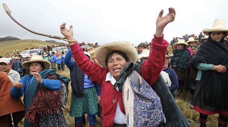 Mujer, violencia y pobreza